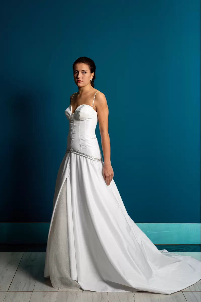  Modern Corset  Shape Wedding Dress